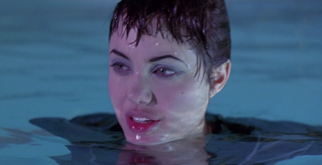 Angelina Jolie Hackers Film
Hackers 1995 Poolszenen
Kate Libby Stil
Risiko ist die einzige Wahrheit
Cyberpunk Kultfilm